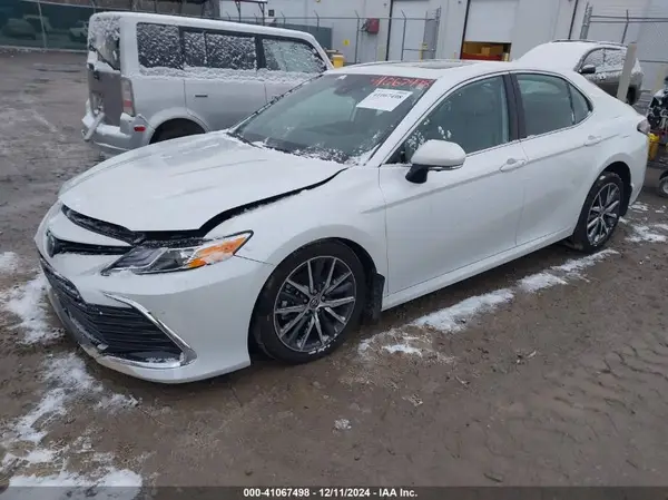 4T1F31AK8NU575434 2022 TOYOTA CAMRY - Image 2