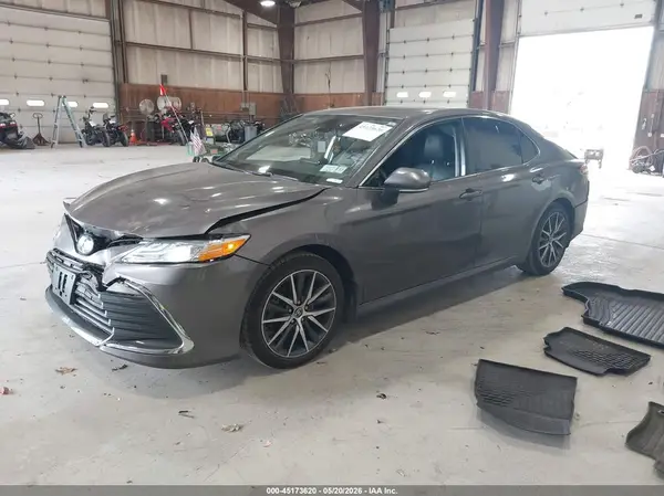 4T1F31AK8NU576244 2022 TOYOTA CAMRY - Image 2