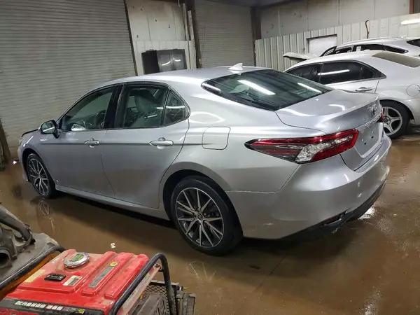4T1F31AK8NU586532 2022 TOYOTA CAMRY - Image 2