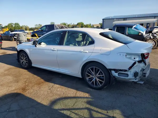 4T1F31AK8RU631457 2024 TOYOTA CAMRY - Image 2