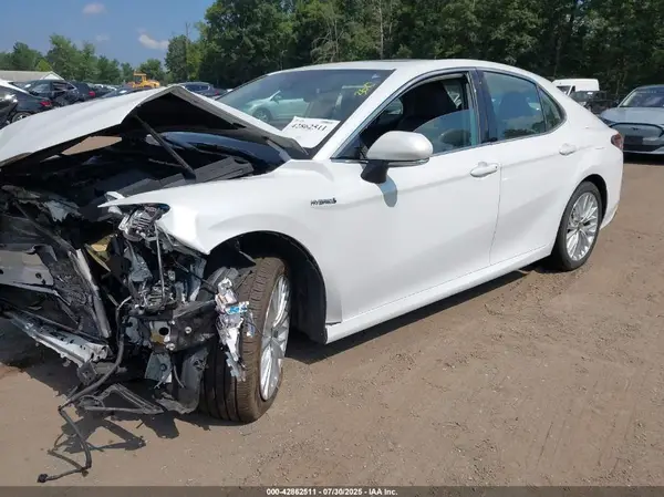 4T1F31AK9LU541581 2020 TOYOTA CAMRY - Image 2