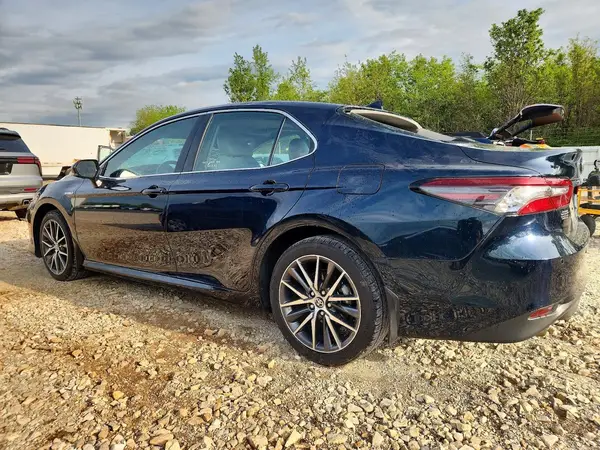 4T1F31AK9MU550735 2021 TOYOTA CAMRY - Image 2
