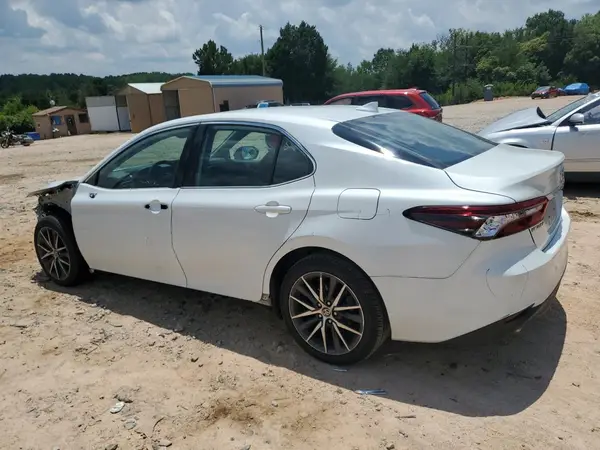 4T1F31AK9MU557250 2021 TOYOTA CAMRY - Image 2