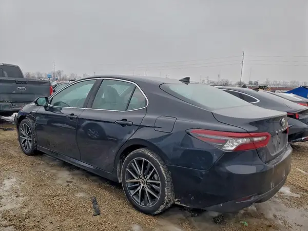 4T1F31AK9MU563923 2021 TOYOTA CAMRY - Image 2