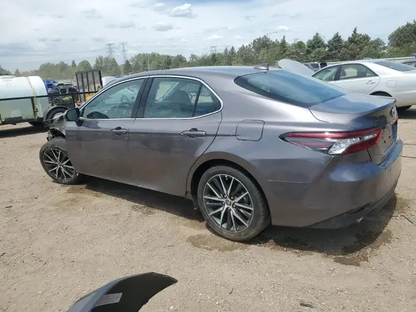 4T1F31AK9MU564196 2021 TOYOTA CAMRY - Image 2