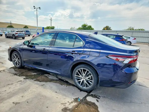 4T1F31AK9NU572543 2022 TOYOTA CAMRY - Image 2