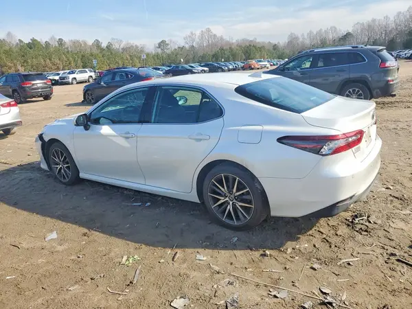 4T1F31AK9NU582490 2022 TOYOTA CAMRY - Image 2