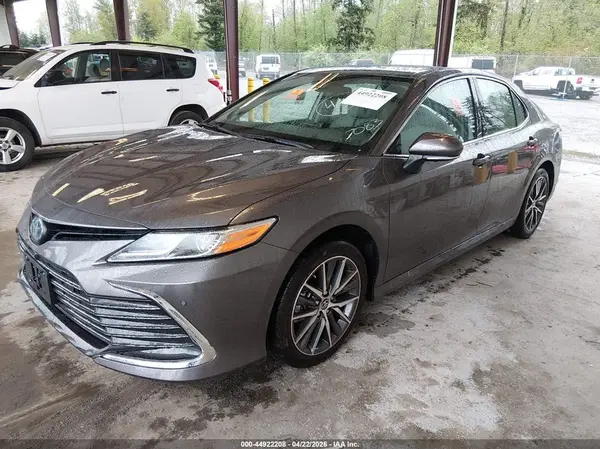 4T1F31AK9PU607083 2023 TOYOTA CAMRY - Image 2