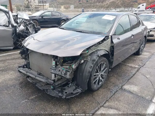 4T1F31AK9RU068189 2024 TOYOTA CAMRY - Image 2