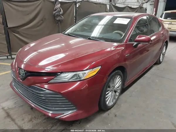 4T1F31AKXLU010860 2020 TOYOTA CAMRY - Image 2
