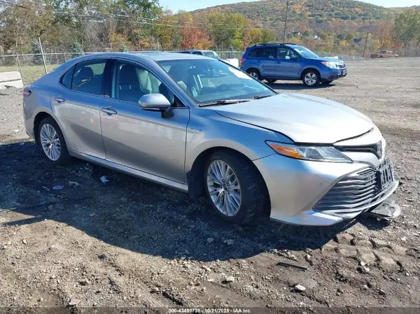 4T1F31AKXLU542108 2020 TOYOTA CAMRY - Image 1