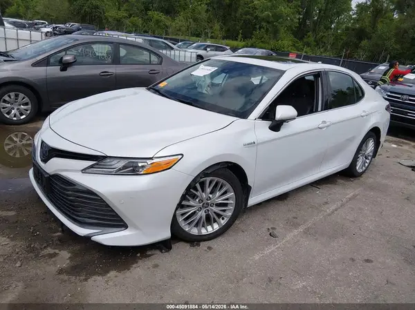 4T1F31AKXLU545008 2020 TOYOTA CAMRY - Image 2