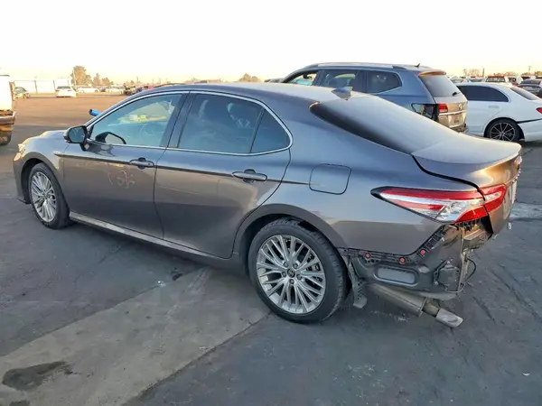 4T1F31AKXLU545493 2020 TOYOTA CAMRY - Image 2
