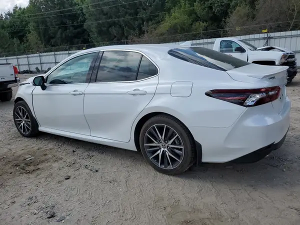 4T1F31AKXNU032831 2022 TOYOTA CAMRY - Image 2