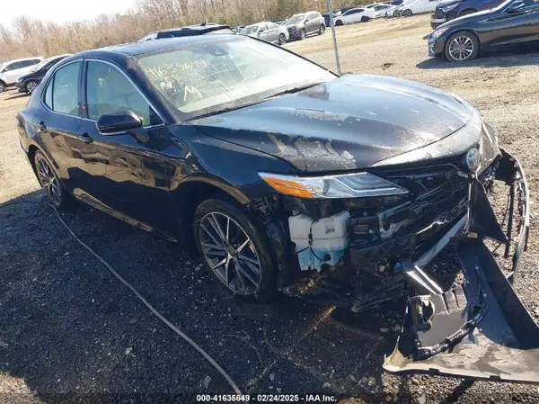 4T1F31AKXNU045580 2022 TOYOTA CAMRY - Image 1