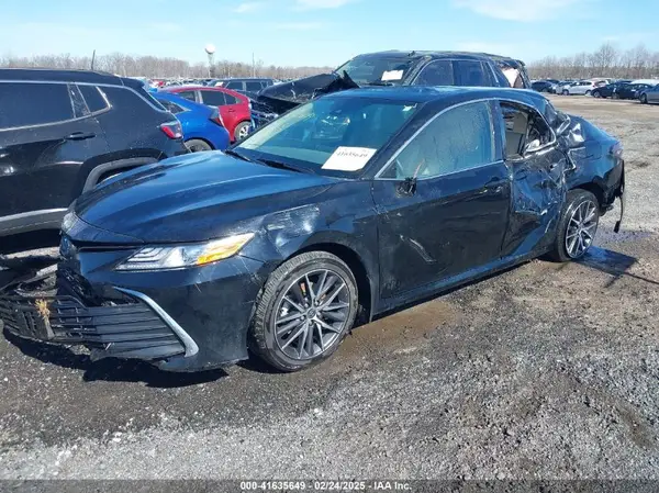 4T1F31AKXNU045580 2022 TOYOTA CAMRY - Image 2