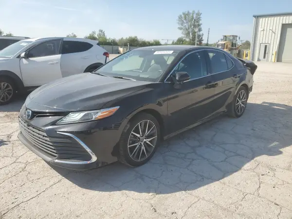 4T1F31AKXNU574396 2022 TOYOTA CAMRY - Image 1