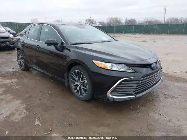 4T1F31AKXNU586807 2022 TOYOTA CAMRY - Image 1