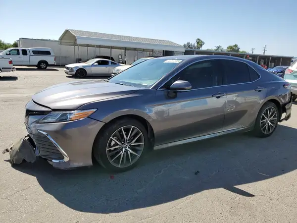 4T1F31AKXRU624087 2024 TOYOTA CAMRY - Image 1