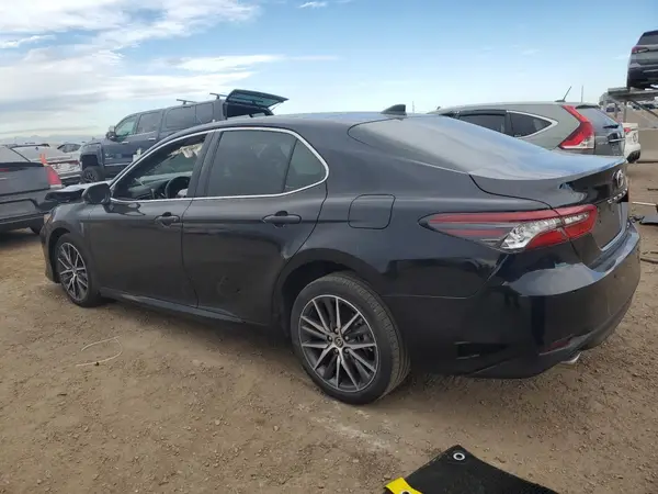 4T1FZ1AK2MU056327 2021 TOYOTA CAMRY - Image 2