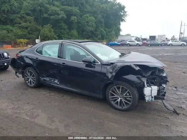 4T1FZ1AK5PU076690 2023 TOYOTA CAMRY - Image 1