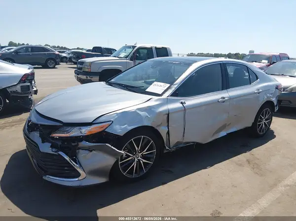 4T1FZ1AK6RU097227 2024 TOYOTA CAMRY - Image 2