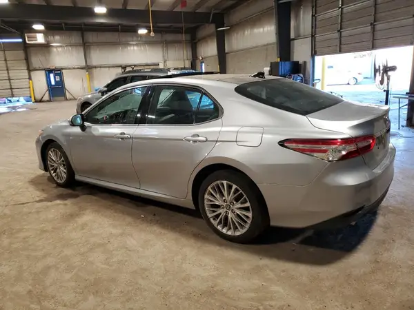 4T1FZ1AK9LU040785 2020 TOYOTA CAMRY - Image 2