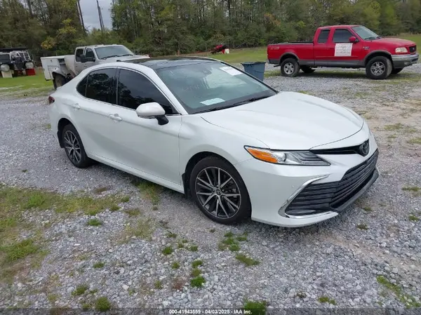 4T1FZ1AK9NU060604 2022 TOYOTA CAMRY - Image 1