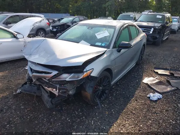 4T1G11AK0LU300549 2020 TOYOTA CAMRY - Image 2