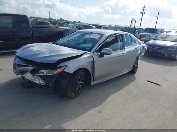 4T1G11AK0LU306884 2020 TOYOTA CAMRY - Image 2