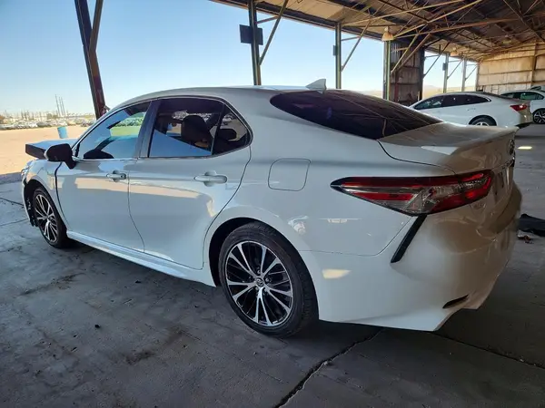 4T1G11AK0LU307498 2020 TOYOTA CAMRY - Image 2