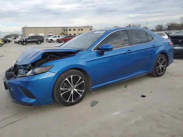 4T1G11AK0LU320946 2020 TOYOTA CAMRY - Image 1