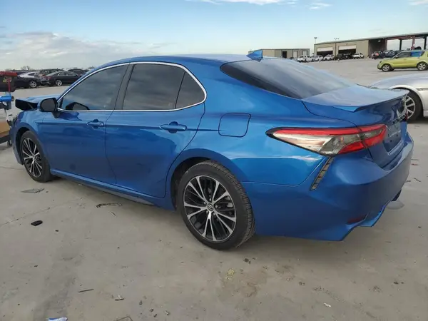 4T1G11AK0LU320946 2020 TOYOTA CAMRY - Image 2