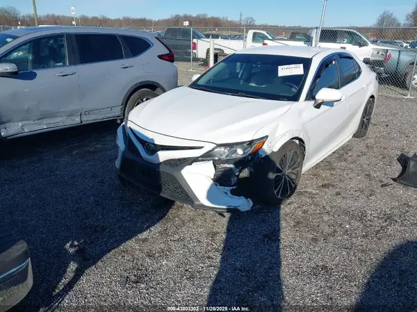 4T1G11AK0LU323894 2020 TOYOTA CAMRY - Image 2