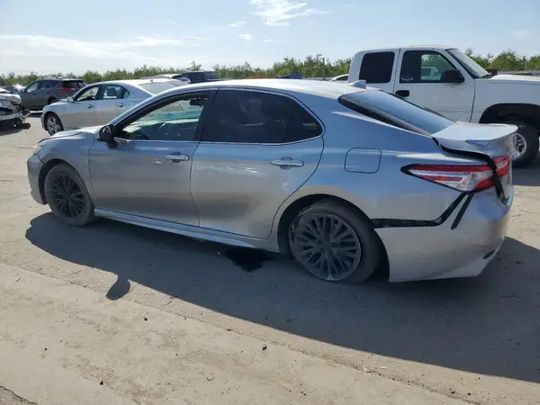 4T1G11AK0LU324320 2020 TOYOTA CAMRY - Image 2