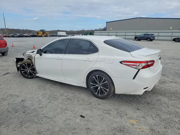 4T1G11AK0LU324494 2020 TOYOTA CAMRY - Image 2