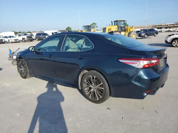 4T1G11AK0LU327699 2020 TOYOTA CAMRY - Image 2