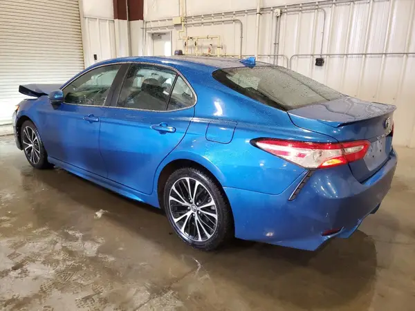 4T1G11AK0LU327847 2020 TOYOTA CAMRY - Image 2