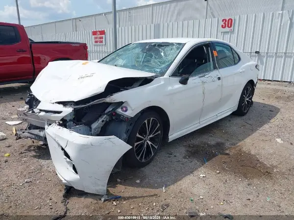 4T1G11AK0LU331395 2020 TOYOTA CAMRY - Image 2
