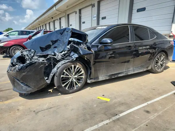 4T1G11AK0LU331428 2020 TOYOTA CAMRY - Image 1