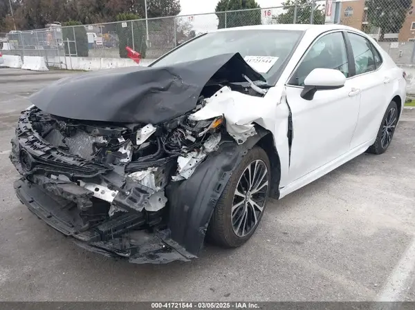 4T1G11AK0LU338458 2020 TOYOTA CAMRY - Image 2