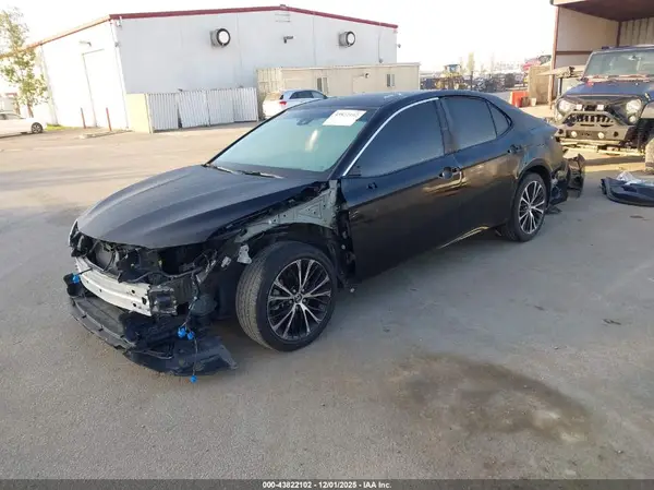 4T1G11AK0LU345006 2020 TOYOTA CAMRY - Image 2