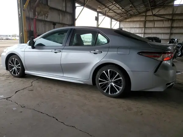 4T1G11AK0LU345720 2020 TOYOTA CAMRY - Image 2