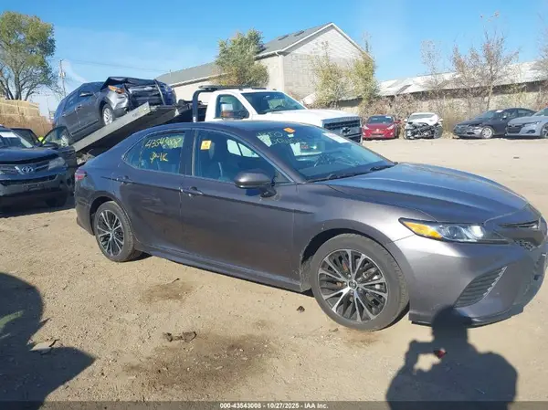 4T1G11AK0LU350500 2020 TOYOTA CAMRY - Image 1