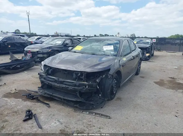 4T1G11AK0LU350609 2020 TOYOTA CAMRY - Image 2