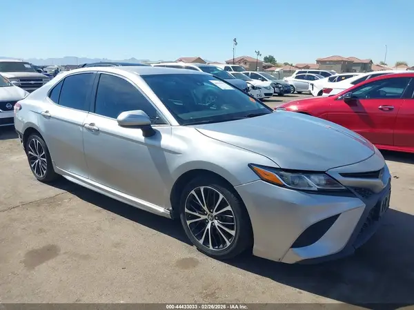 4T1G11AK0LU351324 2020 TOYOTA CAMRY - Image 1