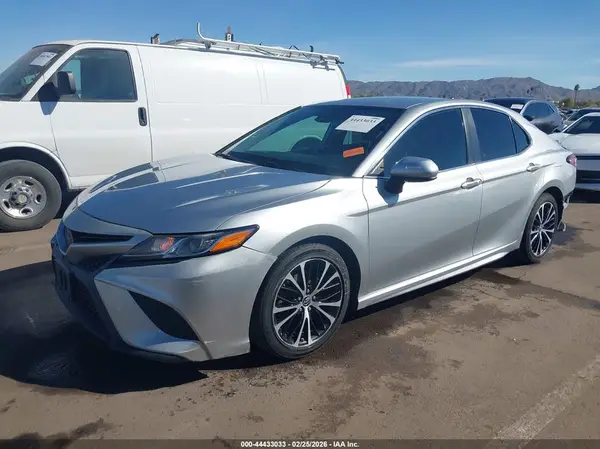4T1G11AK0LU351324 2020 TOYOTA CAMRY - Image 2