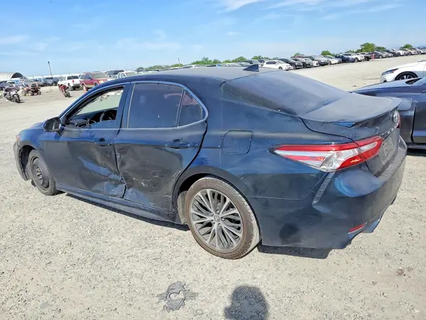 4T1G11AK0LU351808 2020 TOYOTA CAMRY - Image 2