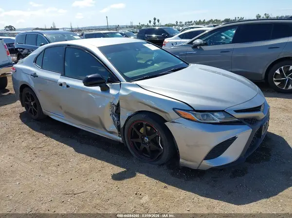 4T1G11AK0LU355308 2020 TOYOTA CAMRY - Image 1