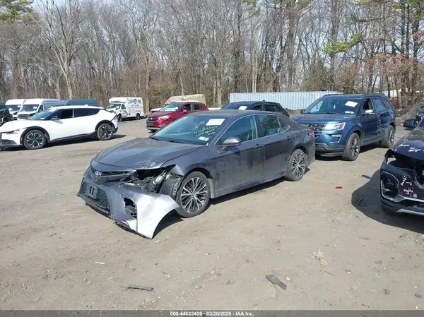 4T1G11AK0LU356202 2020 TOYOTA CAMRY - Image 2